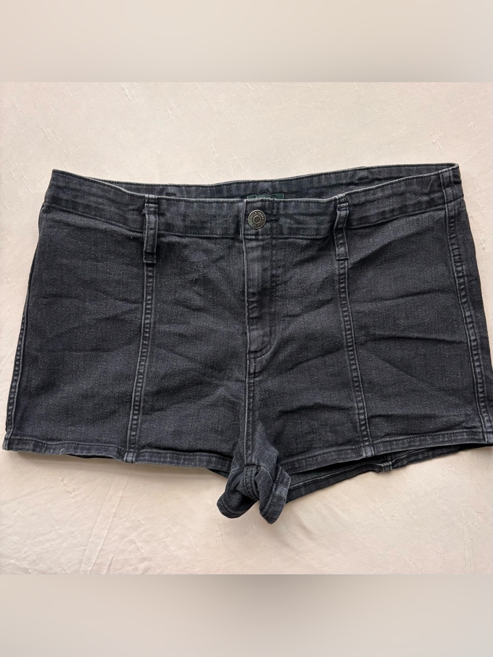 Wild Fable Black High-Rise Front Seam Denim Shorts 2” Inseam Size 14